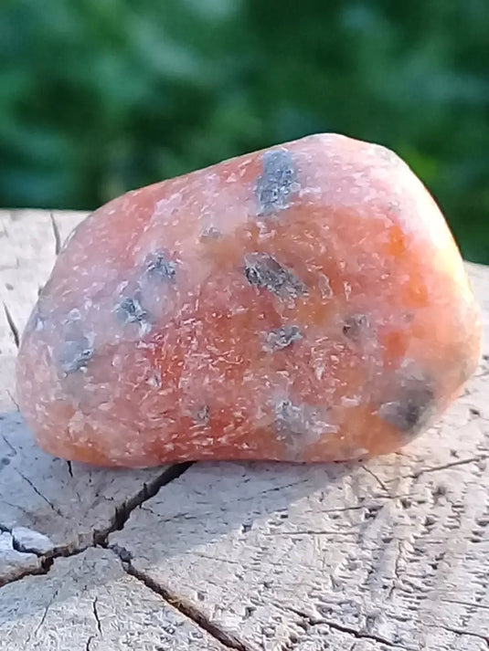 Calcite orange de France pierre roulée Grade A+++ Calcite orange de France pierre roulée