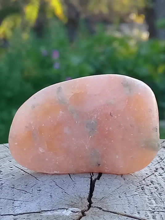 Calcite orange de France pierre roulée Grade A+++ Calcite orange de France pierre roulée
