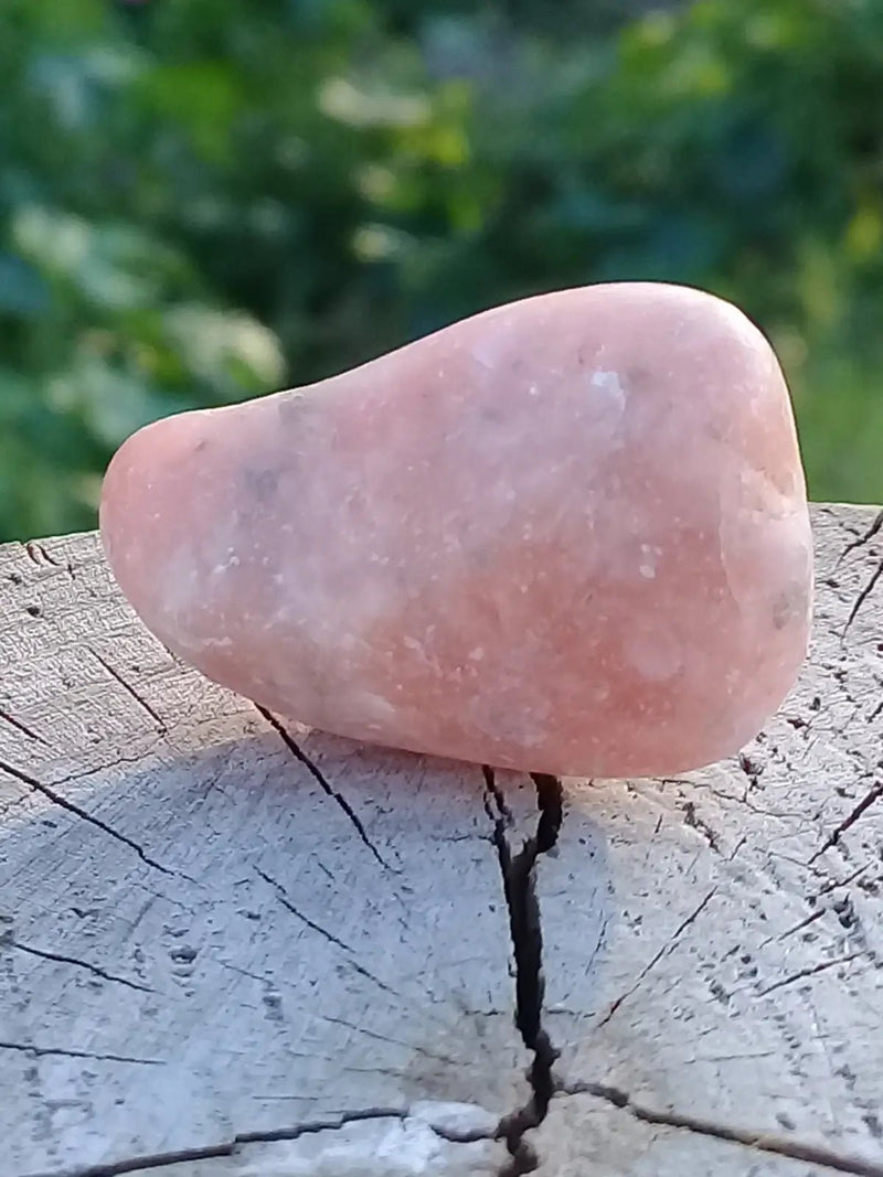 Chargez l&#39;image dans la visionneuse de la galerie, Calcite orange de France pierre roulée Grade A+++ Calcite orange de France pierre roulée
