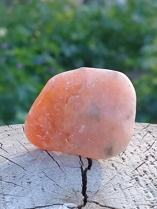 Calcite orange de France pierre roulée Grade A+++ Calcite orange de France pierre roulée