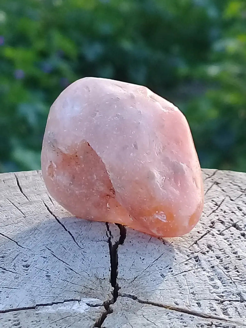 Chargez l&#39;image dans la visionneuse de la galerie, Calcite orange de France pierre roulée Grade A+++ Calcite orange de France pierre roulée
