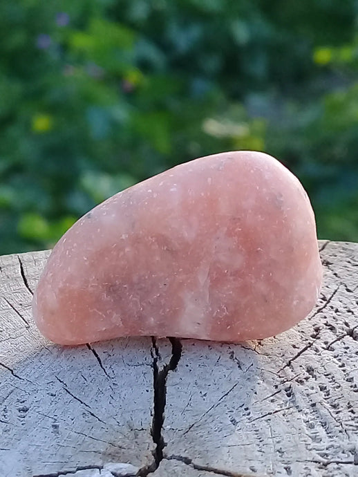 Calcite orange de France pierre roulée Grade A+++ Calcite orange de France pierre roulée Dans la besace du p'tit Poucet   