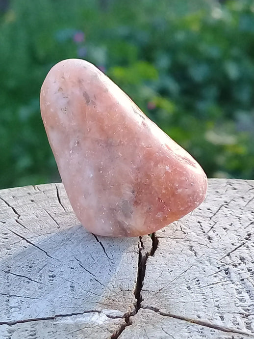 Calcite orange de France pierre roulée Grade A+++ Calcite orange de France pierre roulée Dans la besace du p'tit Poucet   