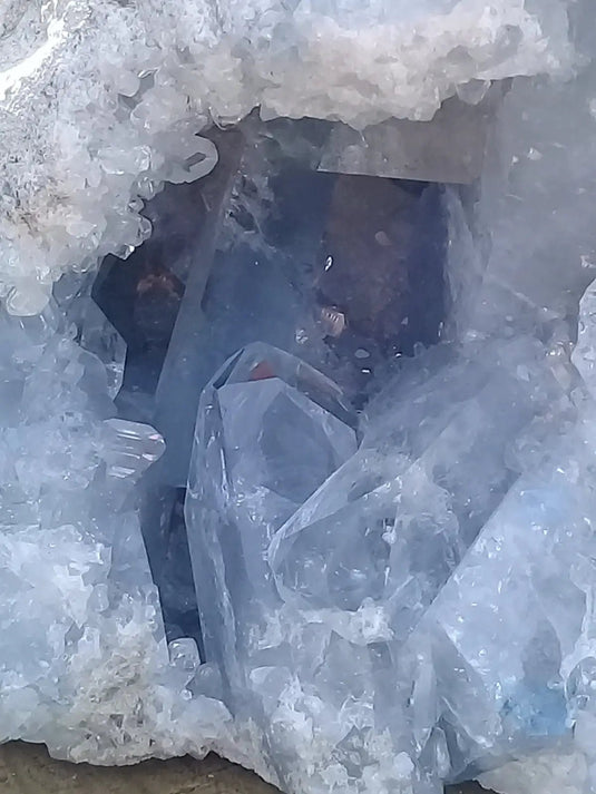 Célestine du Mexique en Géode Grade A ++++ Célestine du Mexique géode