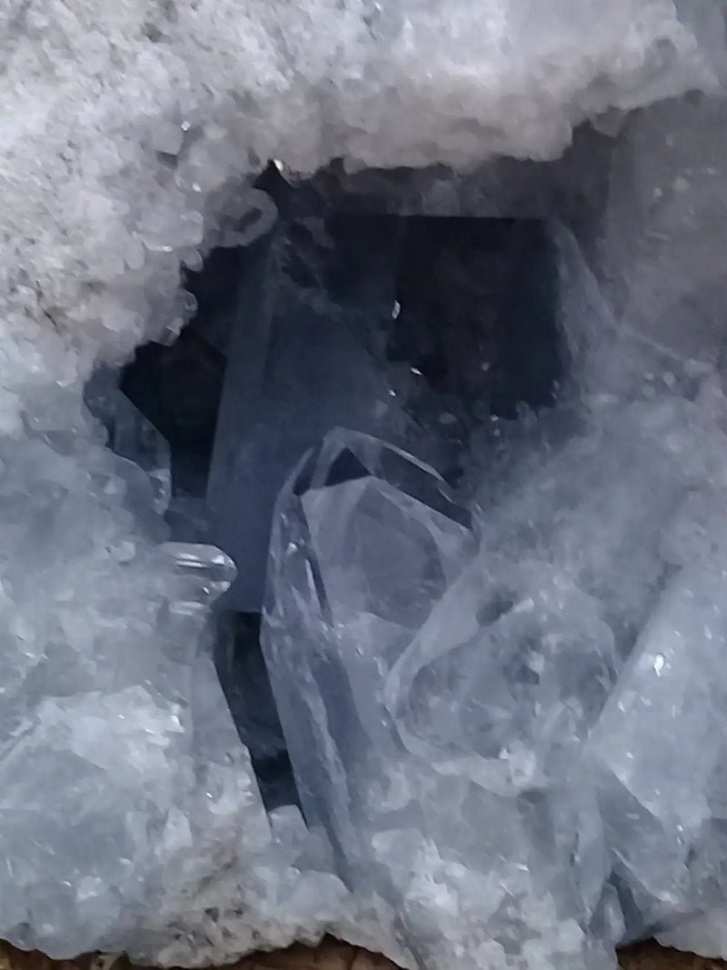 Load image into Gallery viewer, Célestine du Mexique en Géode Grade A ++++ Célestine du Mexique géode
