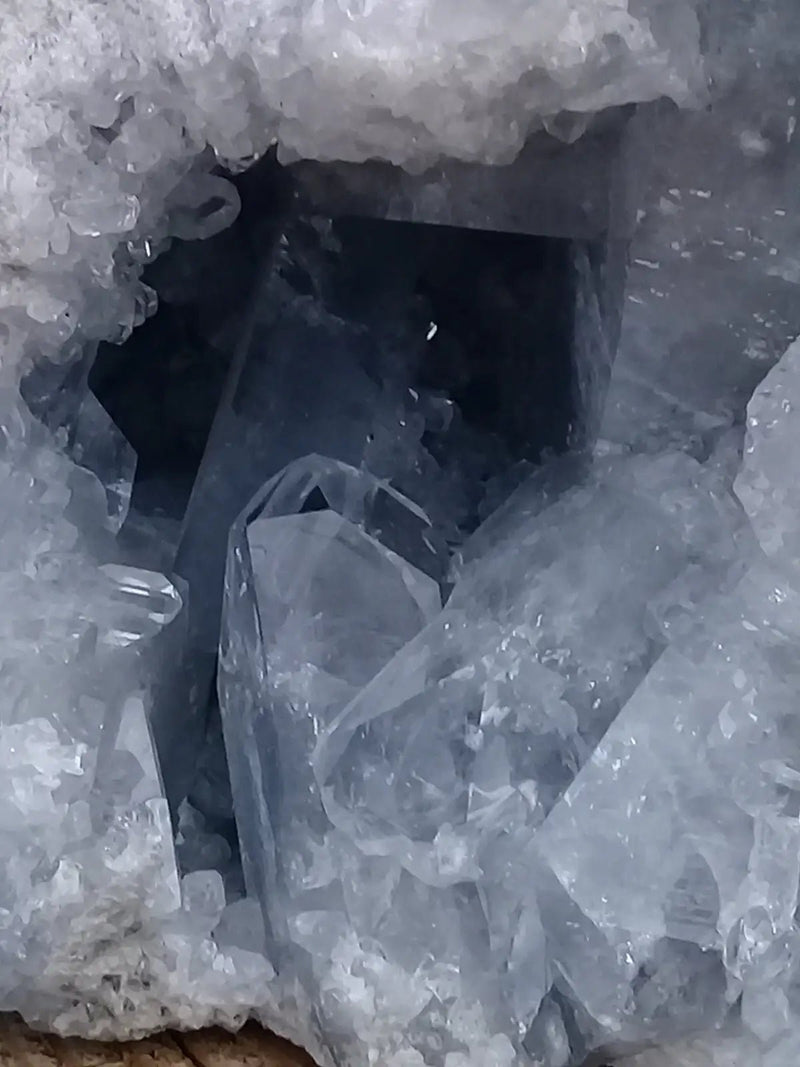 Load image into Gallery viewer, Célestine du Mexique en Géode Grade A ++++ Célestine du Mexique géode
