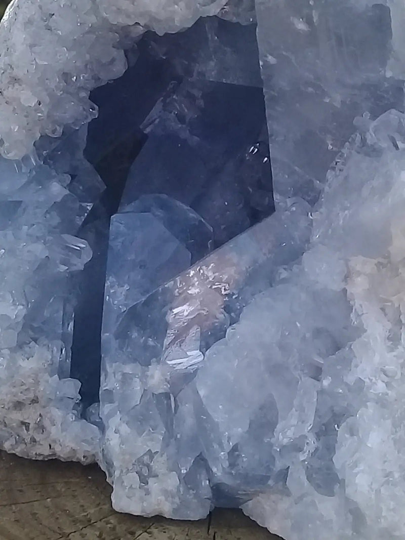 Load image into Gallery viewer, Célestine du Mexique en Géode Grade A ++++ Célestine du Mexique géode
