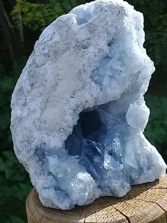 Célestine du Mexique en Géode Grade A ++++ Célestine du Mexique géode