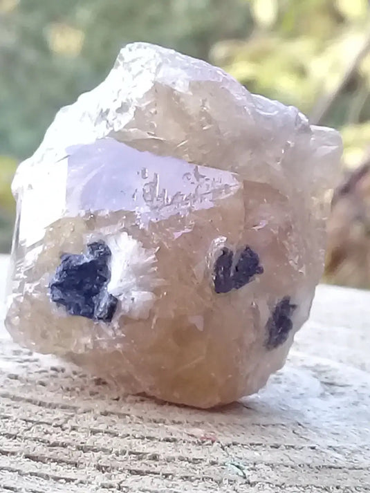 Cérusite du Maroc & Galène pierre brute Grade A++++ Cérusite du Maroc sur inclusions de Galènepierre brute