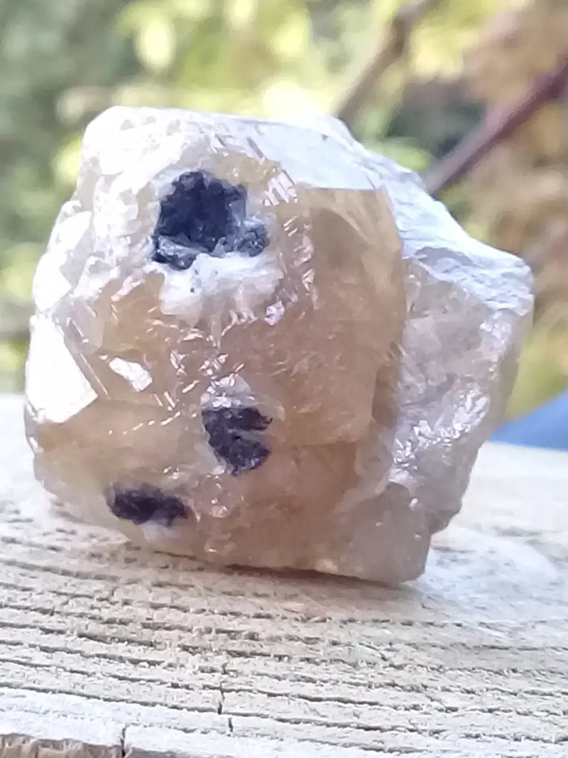 Load image into Gallery viewer, Cérusite du Maroc &amp; Galène pierre brute Grade A++++ Cérusite du Maroc sur inclusions de Galènepierre brute
