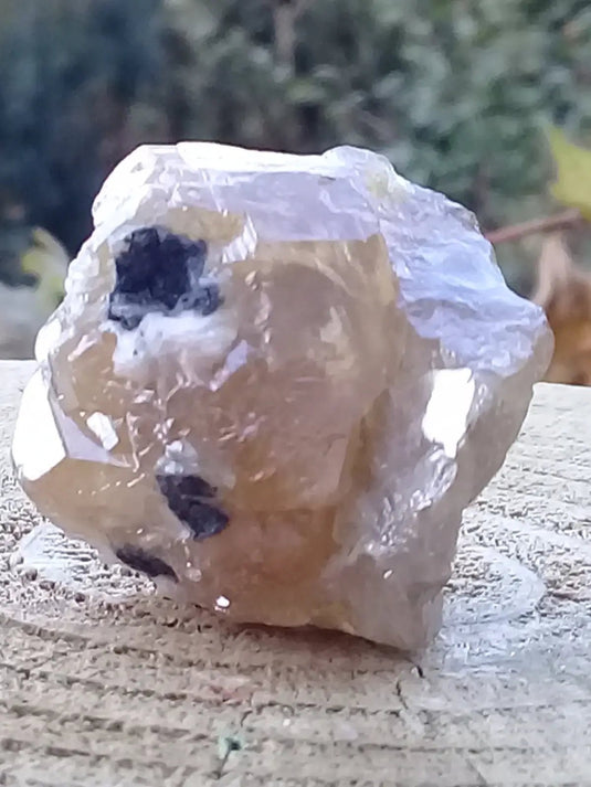 Cérusite du Maroc & Galène pierre brute Grade A++++ Cérusite du Maroc sur inclusions de Galènepierre brute