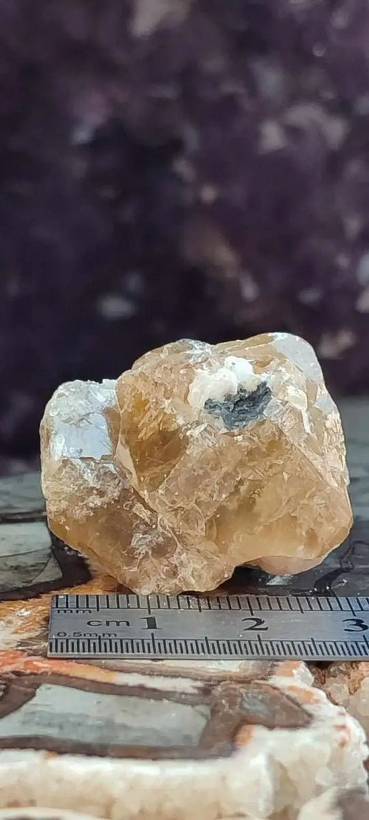 Cérusite du Maroc & Galène pierre brute Grade A++++ Cérusite du Maroc sur inclusions de Galènepierre brute