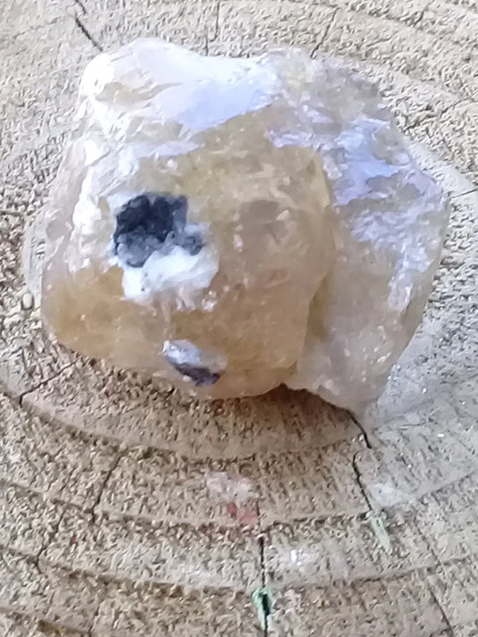 Cérusite du Maroc & Galène pierre brute Grade A++++ Cérusite du Maroc sur inclusions de Galènepierre brute Dans la besace du p'tit Poucet   