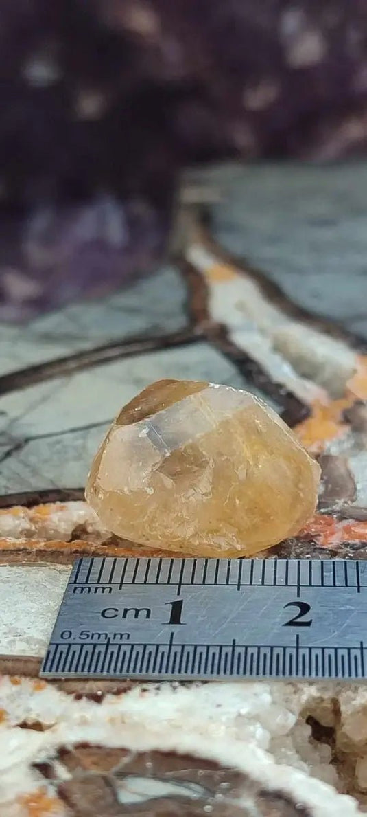 Cérusite du Maroc pierre brute Grade A++++ Cérusite du Maroc pierre brute