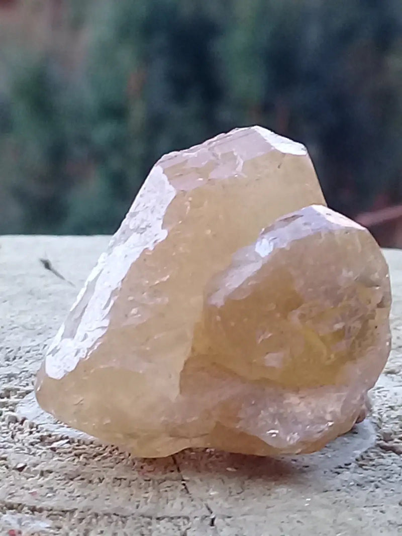 Load image into Gallery viewer, Cérusite du Maroc pierre brute Grade A++++ Cérusite du Maroc pierre brute
