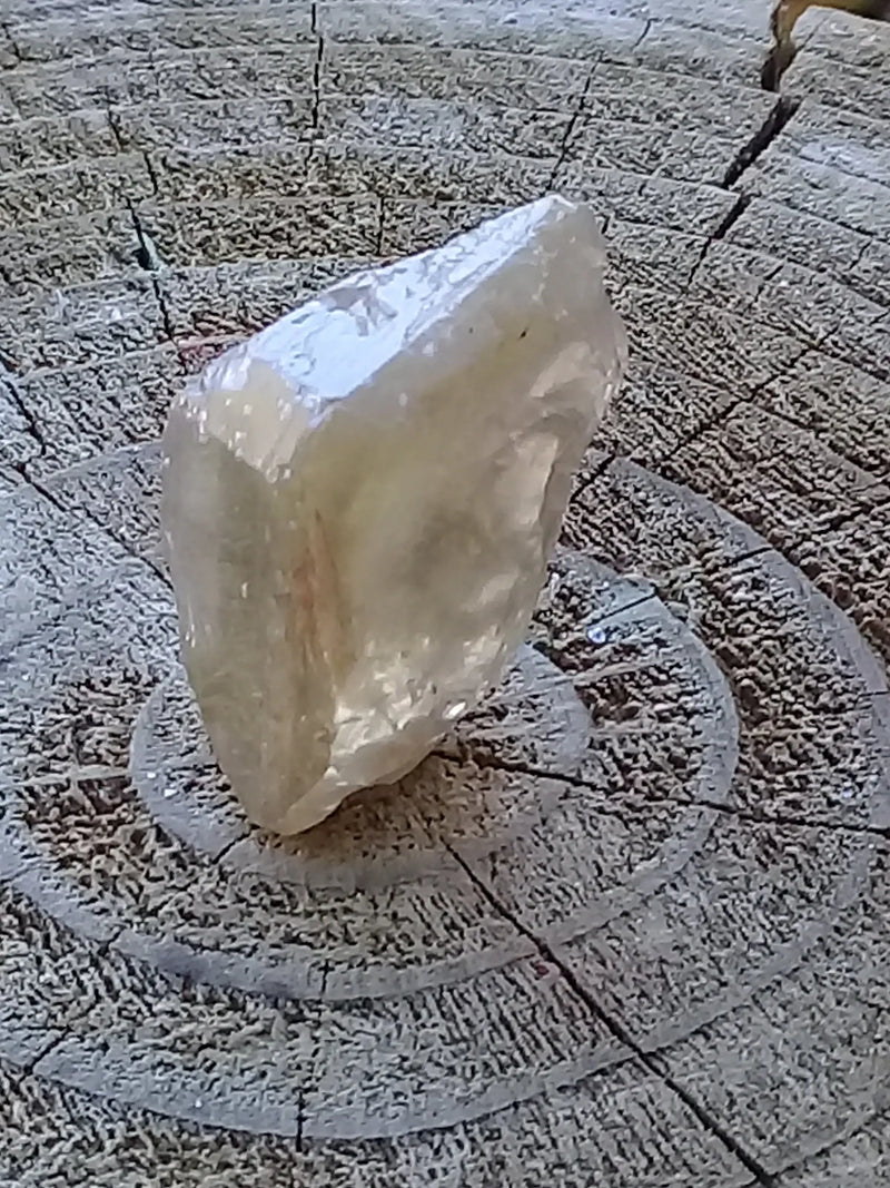 Cargue la imagen en el visor de la galería, Cérusite du Maroc pierre brute Grade A++++ Cérusite du Maroc pierre brute Dans la besace du p&#39;tit Poucet   
