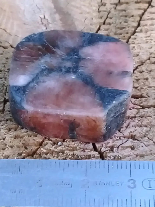 Chiastolite ou Andalousite pierre roulée Grade A ++++ Chiastolite / Andalousite pierre roulée