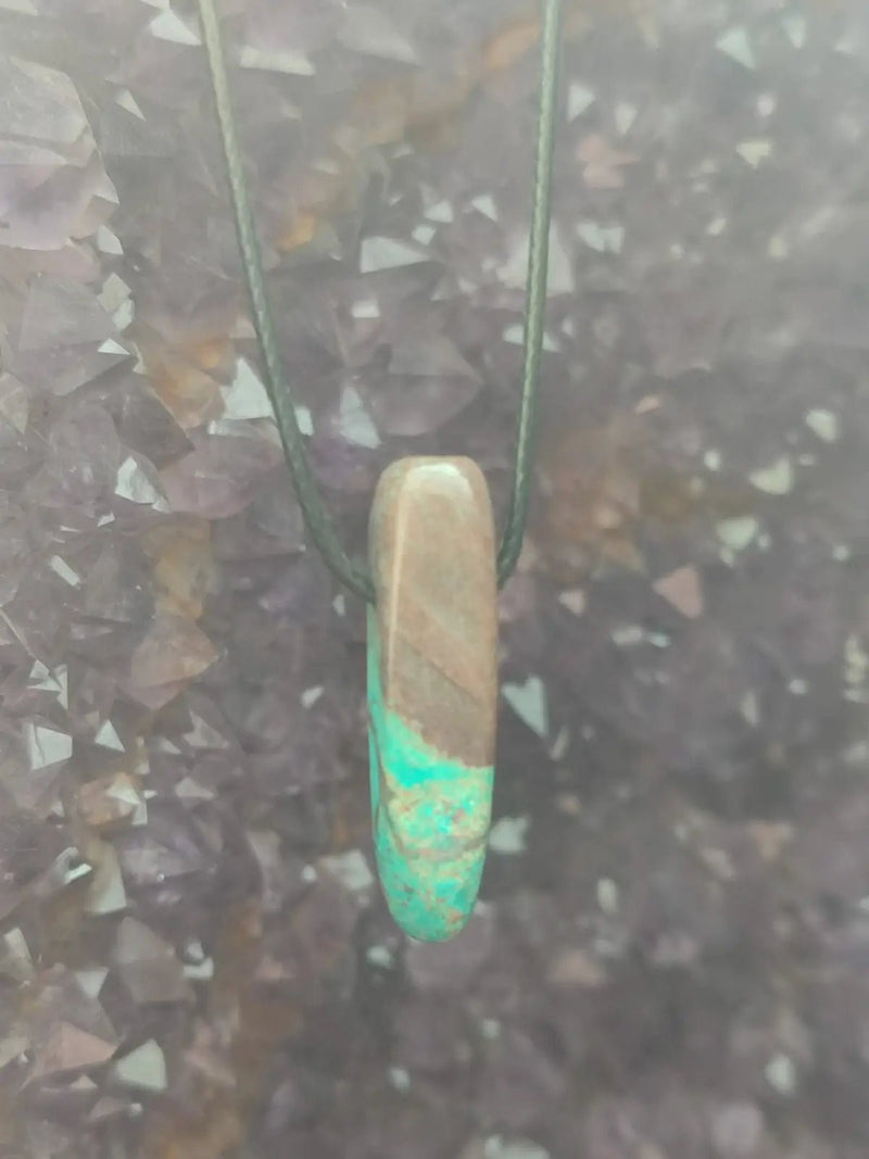 Chargez l&#39;image dans la visionneuse de la galerie, Chrysocolle-Malachite Authentique de RDC - Pendentif - Grade Prémium Chrysocolle-Malachite pendentif
