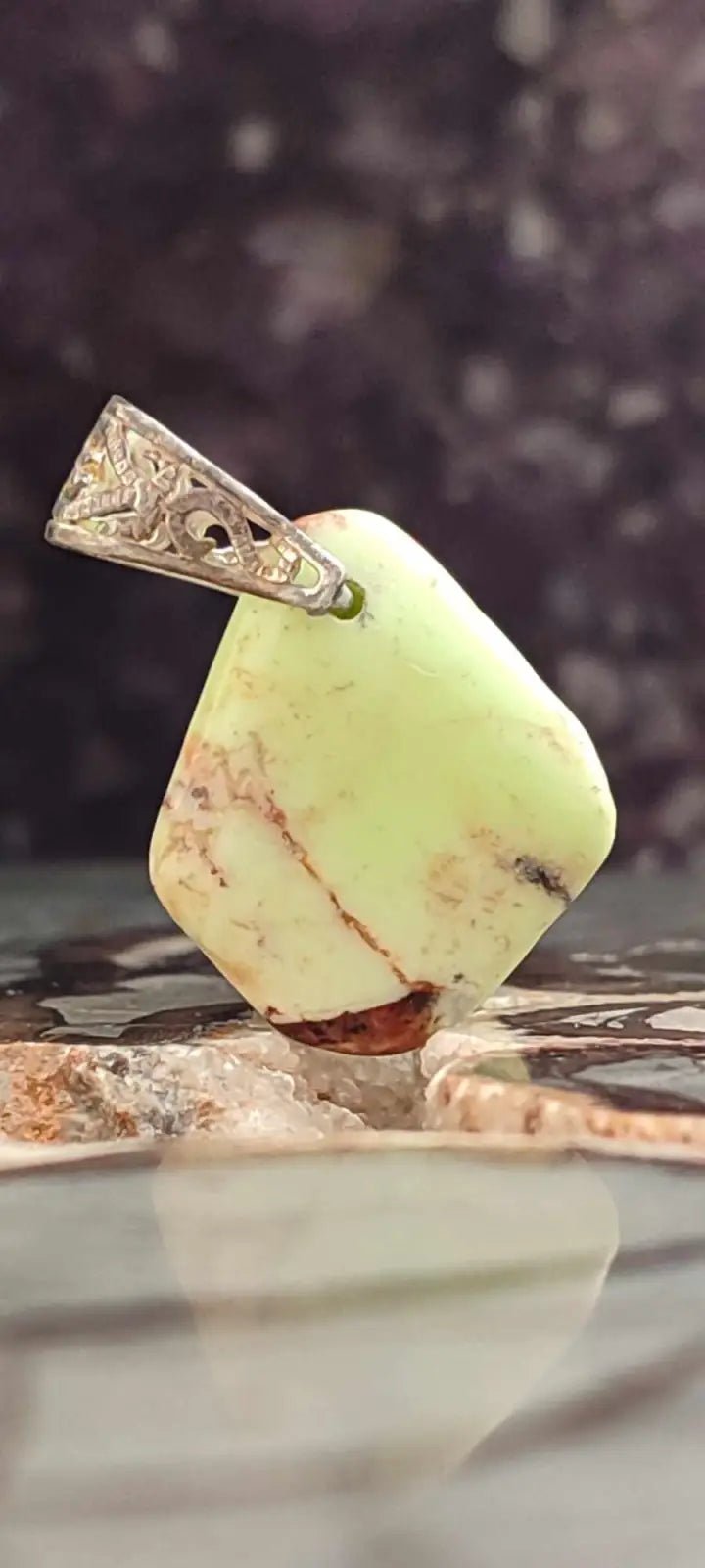 Load image into Gallery viewer, Chrysoprase citron d’Australie pendentif Grade A++++ (fourni avec cordon) Chrysoprase citron pendentif
