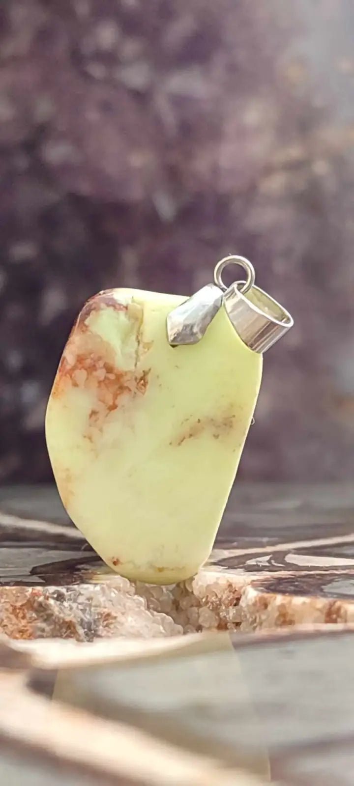 Load image into Gallery viewer, Chrysoprase citron d’Australie pendentifs Grade A++++ (fourni avec cordon) Chrysoprase citron pendentif
