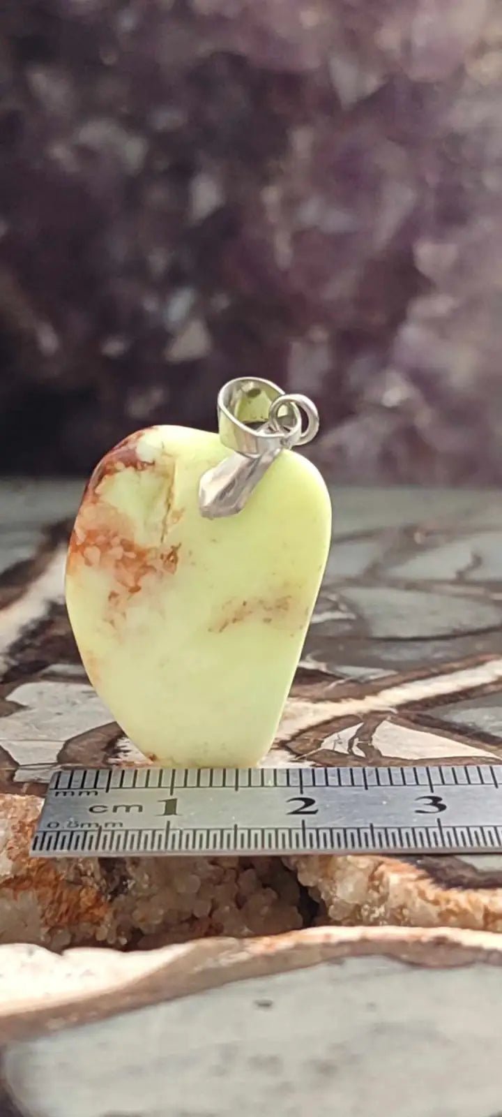 Load image into Gallery viewer, Chrysoprase citron d’Australie pendentifs Grade A++++ (fourni avec cordon) Chrysoprase citron pendentif
