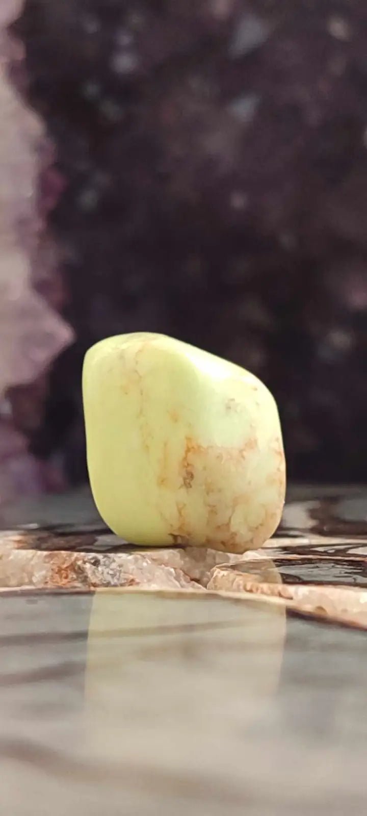 Chargez l'image dans la visionneuse de la galerie, Chrysoprase citron d’australie pierre roulée grade A++++
