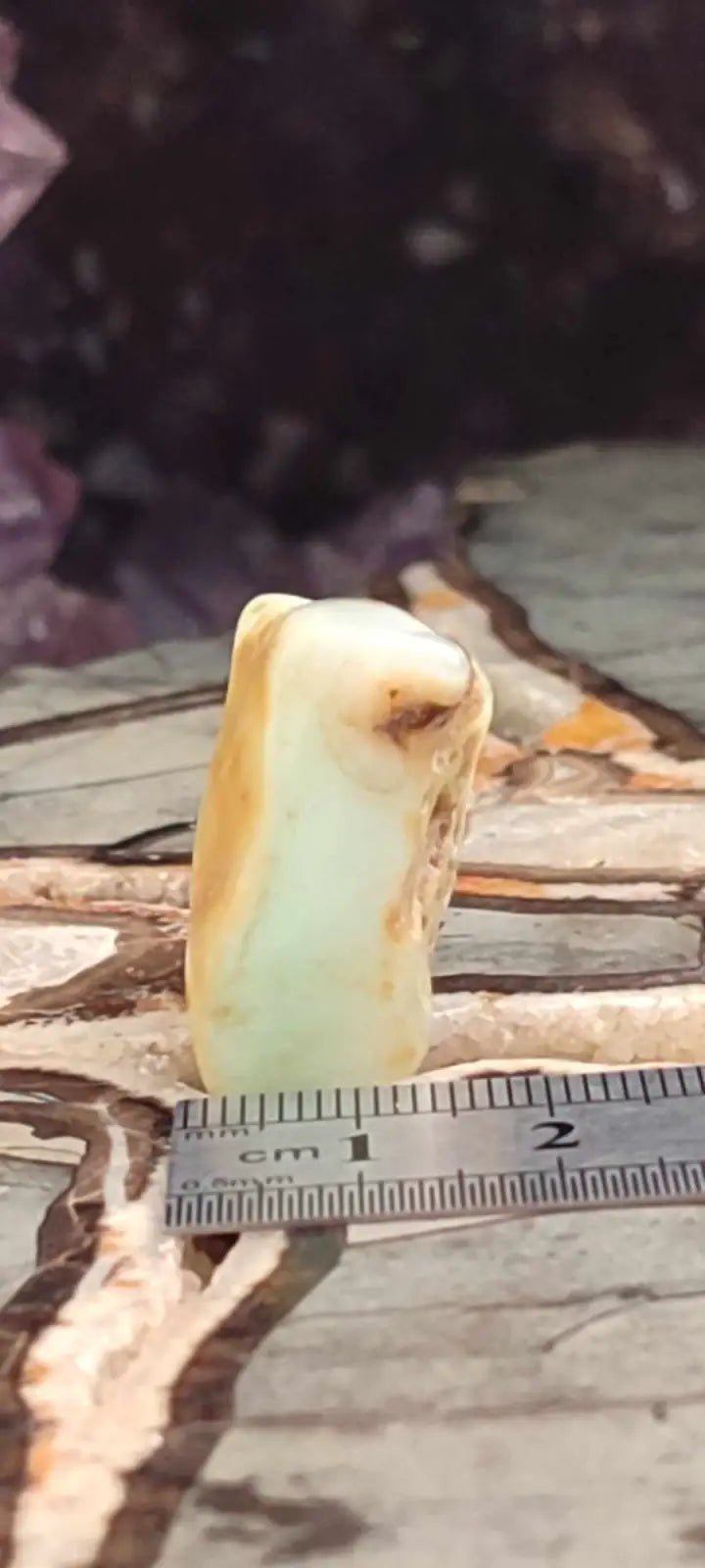 Chargez l&#39;image dans la visionneuse de la galerie, Chrysoprase du Kazakhstan pierre roulée Grade A++++ Chrysoprase pierre roulée
