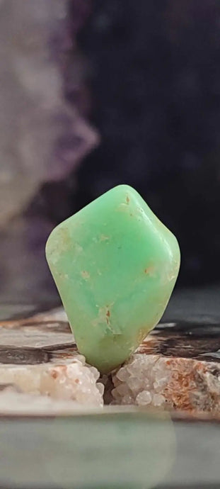 Chrysoprase du Kazakhstan pierre roulée Grade A++++ Chrysoprase pierre roulée