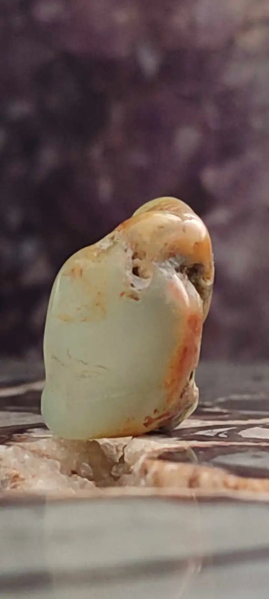 Chrysoprase du Kazakhstan pierre roulée Grade ’Extra’ Chrysoprase pierre roulée