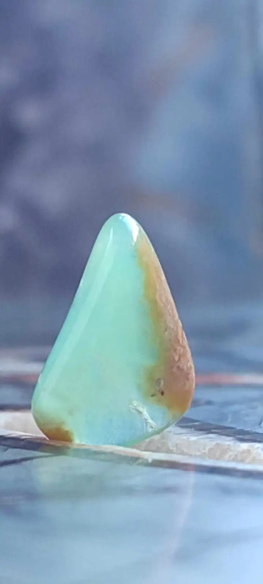 Chrysoprase du Kazakhstan pierre roulée Grade ’Extra’ Chrysoprase pierre roulée