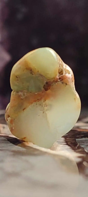 Chrysoprase du Kazakhstan pierre roulée Grade ’Extra’ Chrysoprase pierre roulée