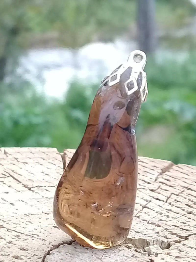 Load image into Gallery viewer, Citrine fumée naturelle et véritable du Brésil pendentif Grade A++++ (fourni avec cordon) Citrine naturelle pendentif
