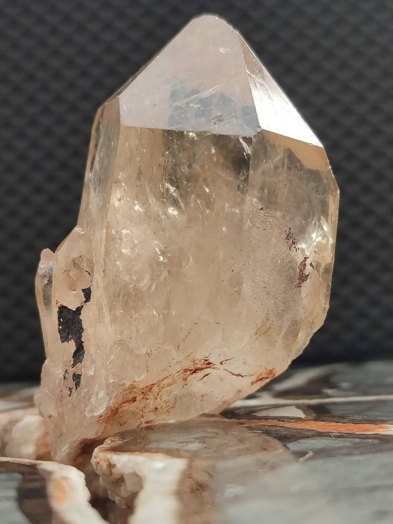 Load image into Gallery viewer, Citrine NATURELLE Authentique du Brésil - Pointe brute - Grade Prémium Citrine pointe brute
