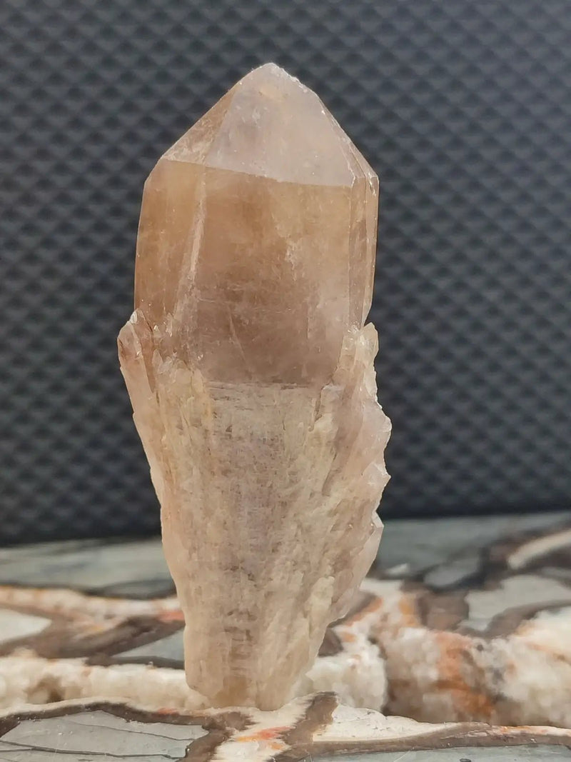 Load image into Gallery viewer, Citrine NATURELLE Authentique du Brésil - Pointe brute - Grade Prémium Citrine pointe brute
