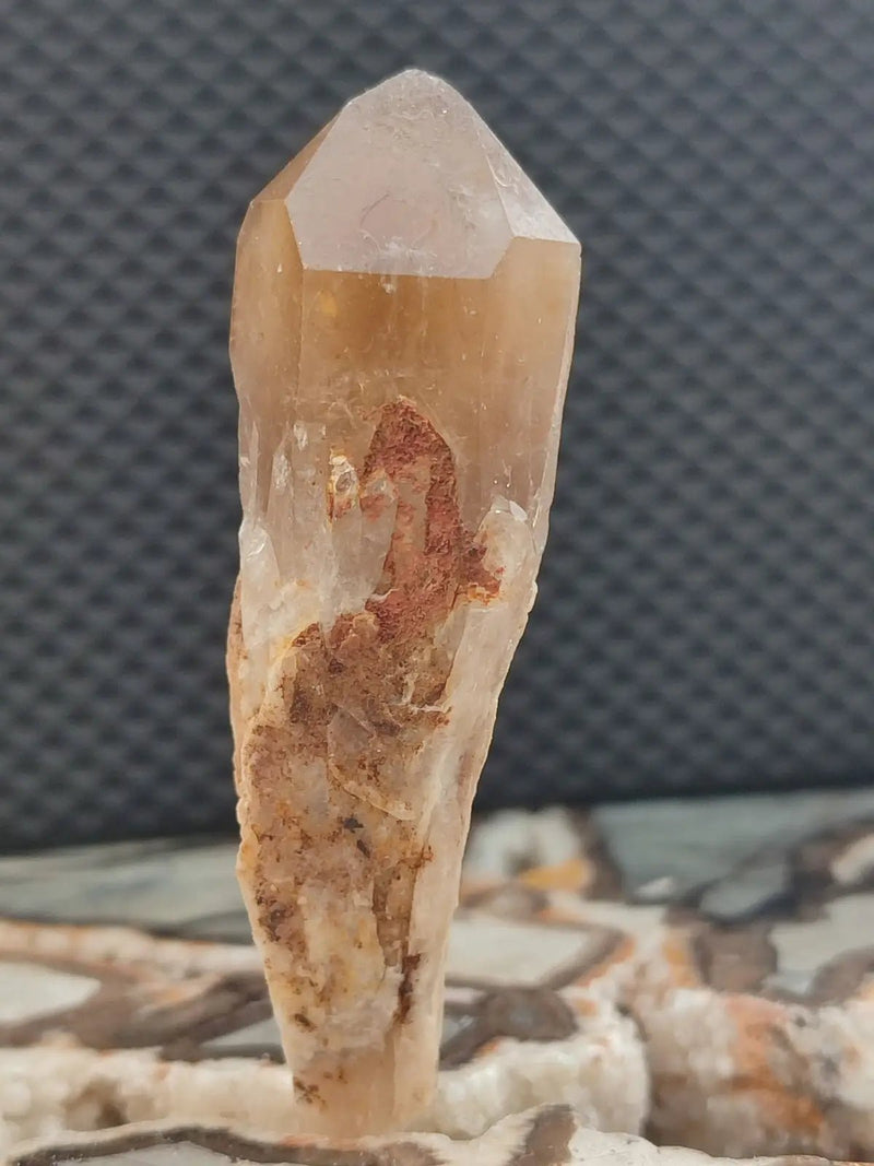 Load image into Gallery viewer, Citrine NATURELLE Authentique du Brésil - Pointe brute - Grade Prémium Citrine pointe brute
