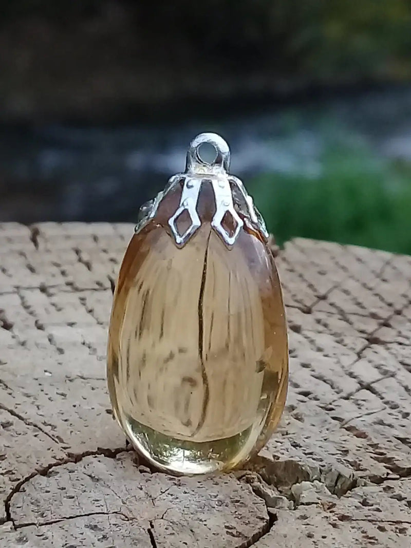 Load image into Gallery viewer, Citrine naturelle et véritable du Brésil pendentif Grade A++++ (fourni avec cordon) Citrine naturelle pendentif
