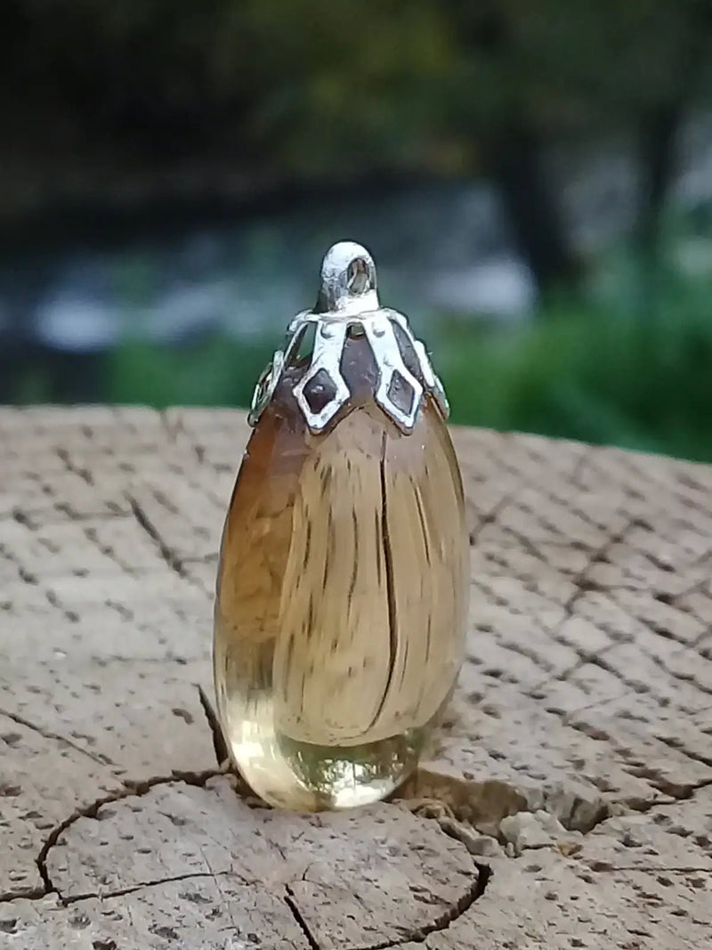 Load image into Gallery viewer, Citrine naturelle et véritable du Brésil pendentif Grade A++++ (fourni avec cordon) Citrine naturelle pendentif
