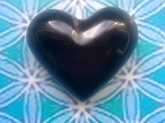Cœur Obsidienne noire Grade A ++++ Cœur en Obsidienne noire Dans la besace du p'tit Poucet...   