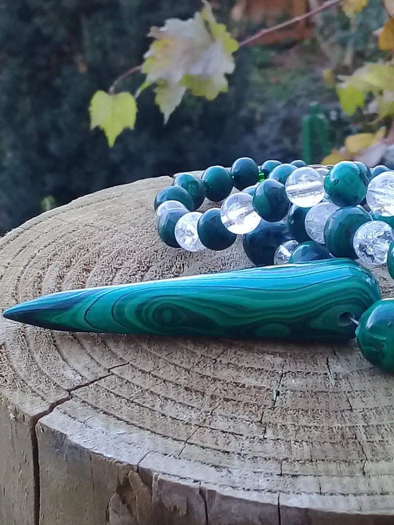 Load image into Gallery viewer, Collier Malachite et Cristal Arc-en-ciel Grade A ++++ Model unique Pendentif Malachite
