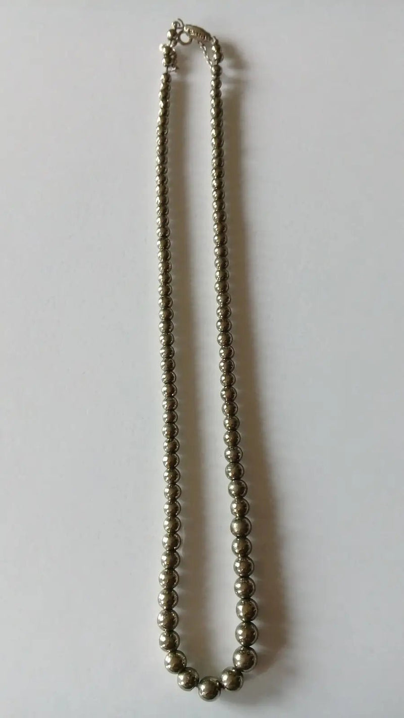 Load image into Gallery viewer, Collier perles fines en Pyrite avec fermoir et chaînette de sécurité en argent Grade A ++++ Collier perles fines en Pyrite avec fermoir
