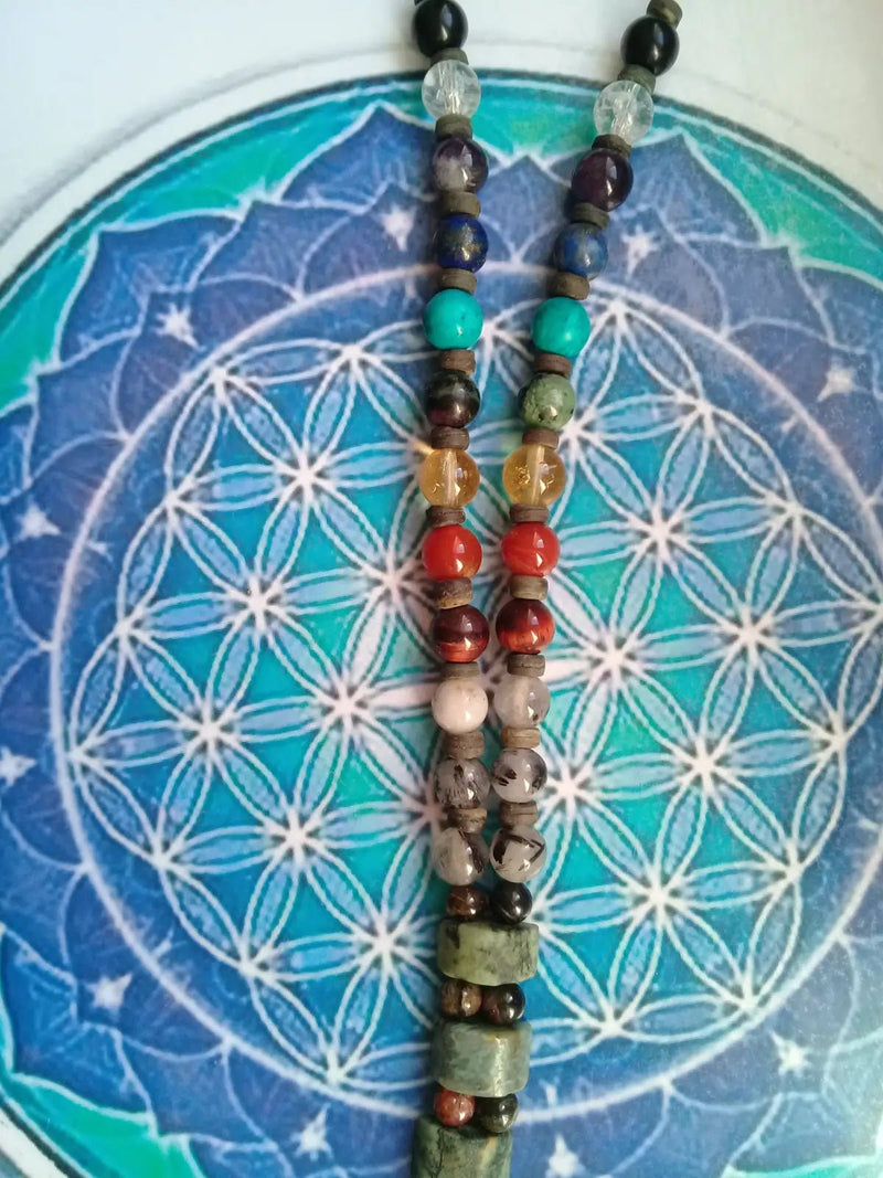 Load image into Gallery viewer, Collier ’Plumes &amp; 7 chakras’ création artisanale ’Model UNIQUE’ Collier 7 chakras
