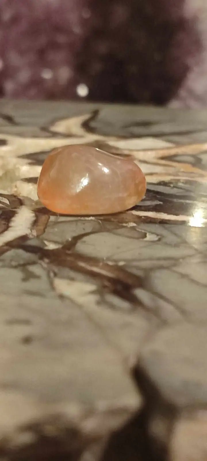 Chargez l&#39;image dans la visionneuse de la galerie, Cornaline du Brésil pierre roulée Grade A++++ Cornaline pierre roulée
