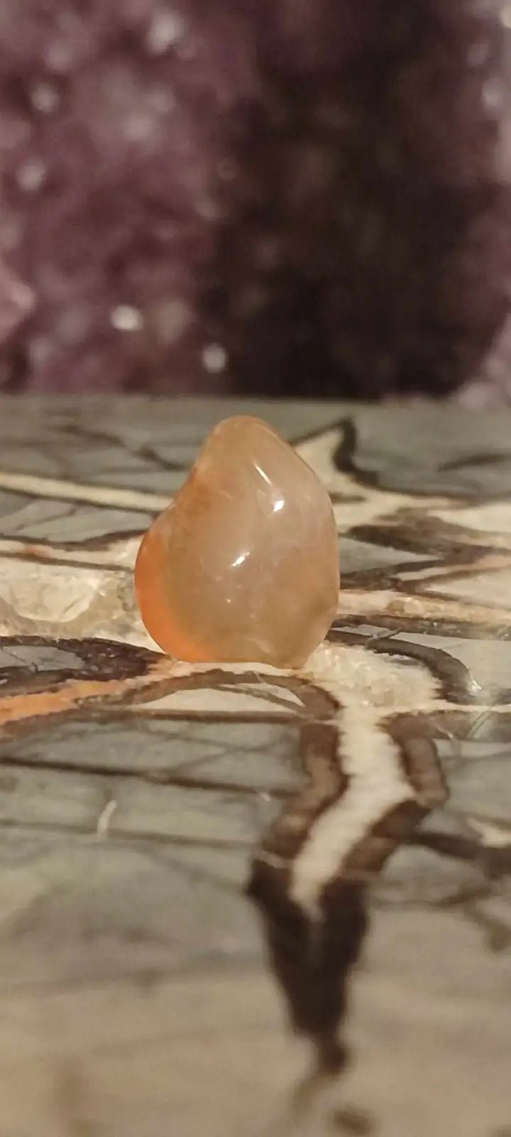 Chargez l&#39;image dans la visionneuse de la galerie, Cornaline du Brésil pierre roulée Grade A++++ Cornaline pierre roulée
