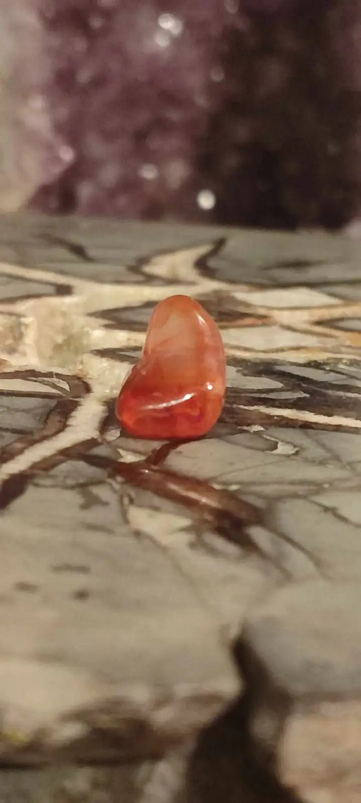 Load image into Gallery viewer, Cornaline du Brésil pierre roulée Grade A++++ Cornaline pierre roulée
