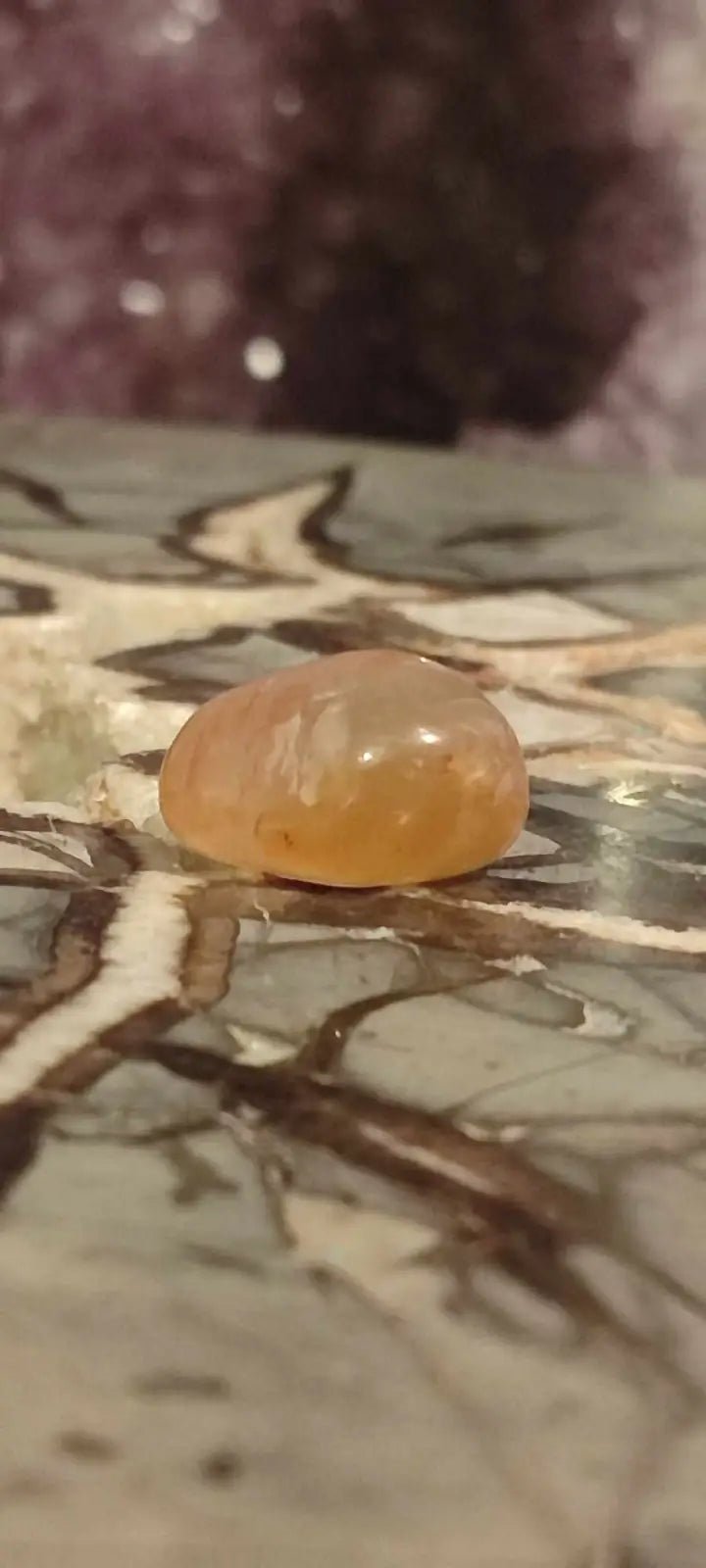 Chargez l&#39;image dans la visionneuse de la galerie, Cornaline du Brésil pierre roulée Grade A++++ Cornaline pierre roulée
