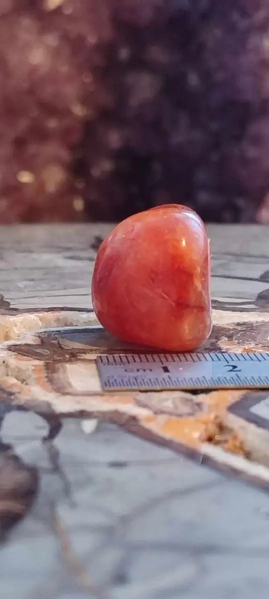 Load image into Gallery viewer, Cornaline du Brésil pierre roulée Grade A ++++ Cornaline pierre roulée
