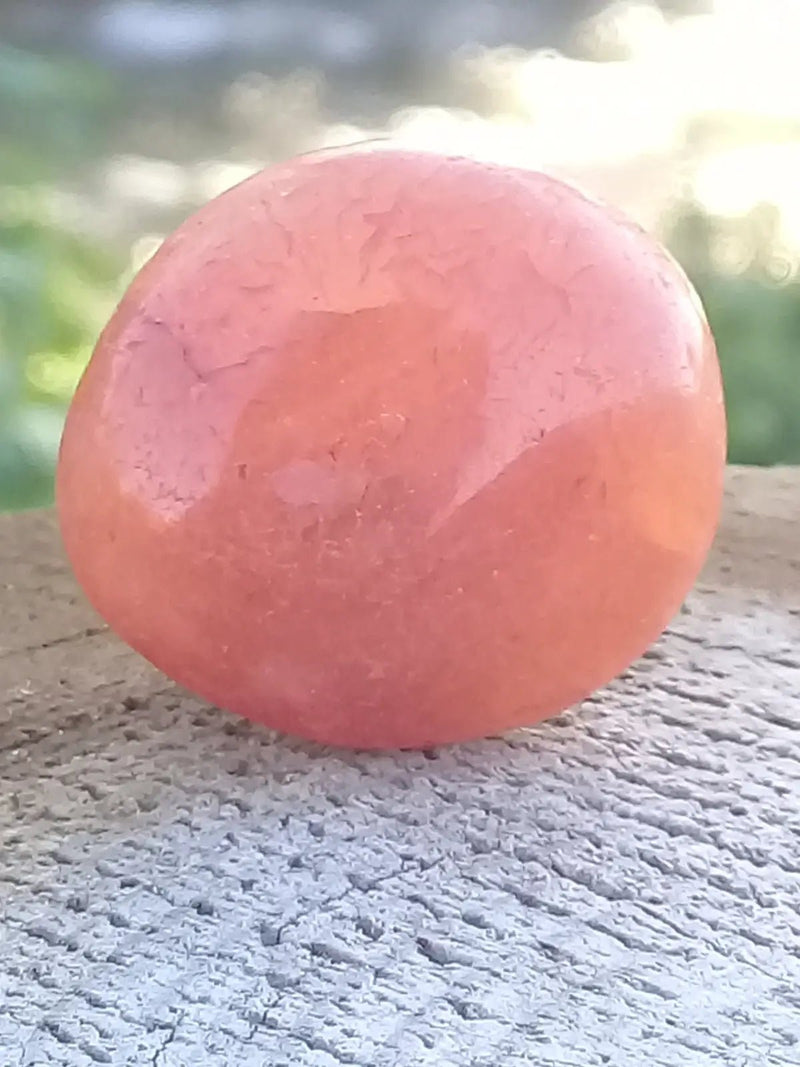 Load image into Gallery viewer, Cornaline du Brésil pierre roulée Grade A ++++ Cornaline pierre roulée
