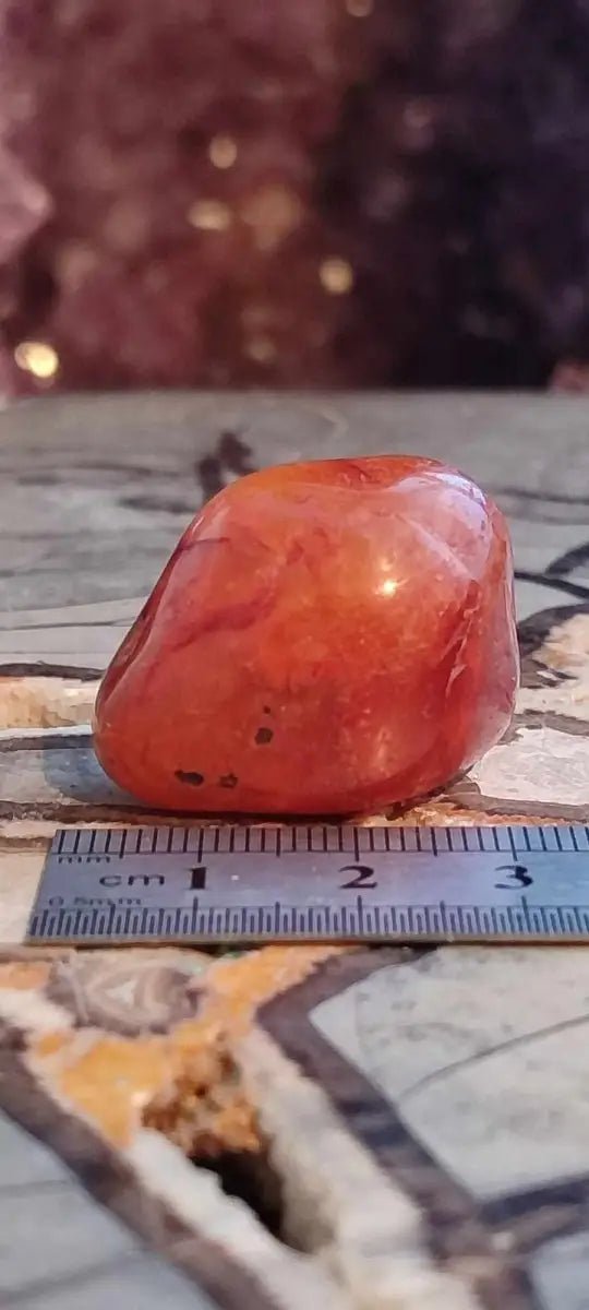 Load image into Gallery viewer, Cornaline du Brésil pierre roulée Grade A ++++ Cornaline pierre roulée
