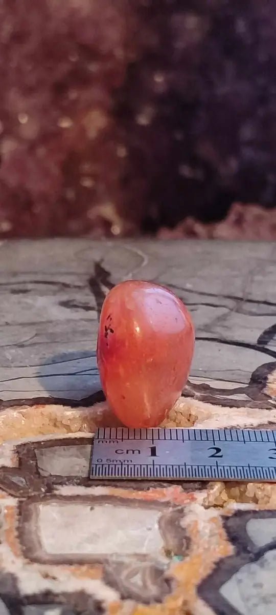 Load image into Gallery viewer, Cornaline du Brésil pierre roulée Grade A ++++ Cornaline pierre roulée
