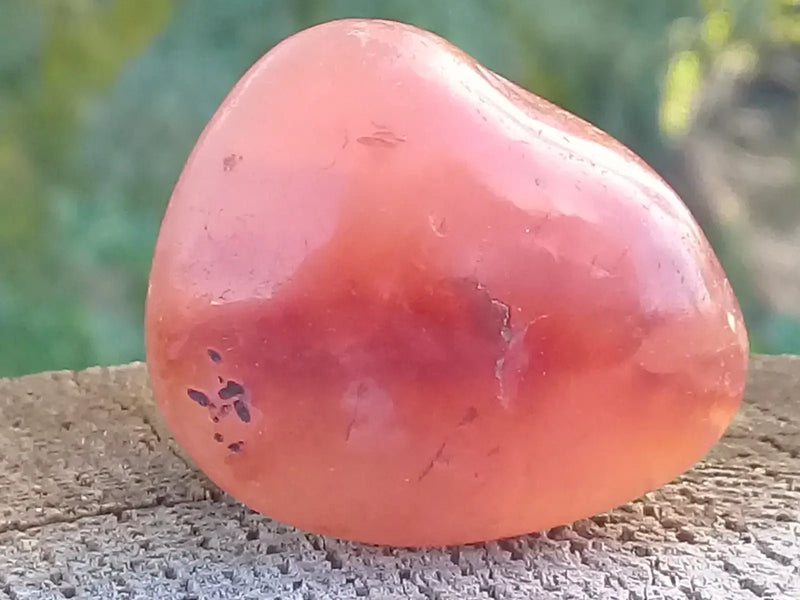 Chargez l&#39;image dans la visionneuse de la galerie, Cornaline du Brésil pierre roulée Grade A ++++ Cornaline pierre roulée
